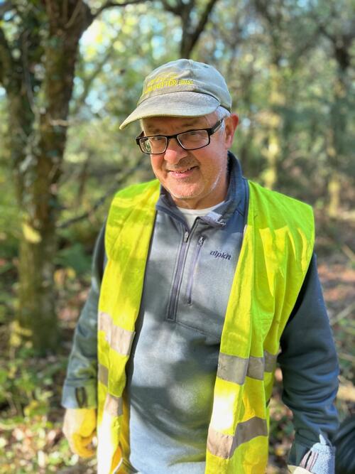 Volunteers clear litter from Bovey Tracey woodland image 4